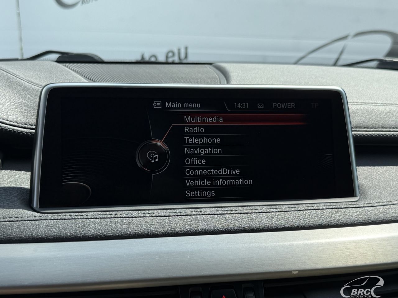 BMW X6 | 33