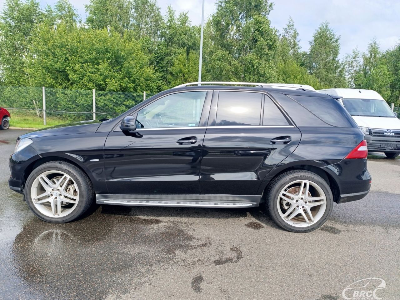 Mercedes-Benz ML350 | 1