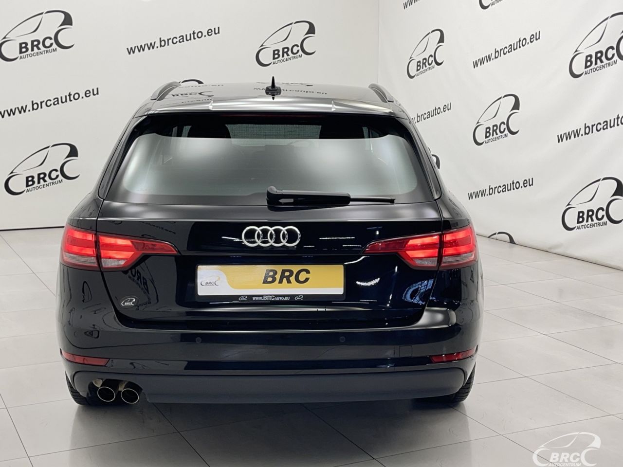 Audi A4 | 44