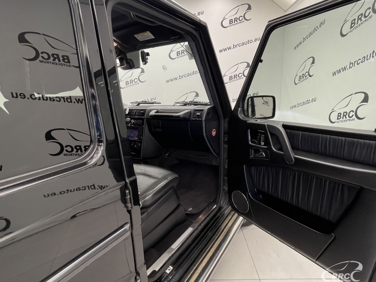 Mercedes-Benz G500 | 8