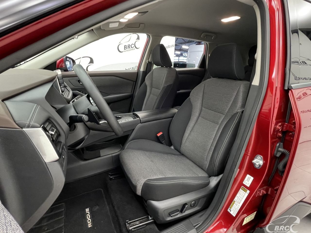 Nissan Rogue | 23