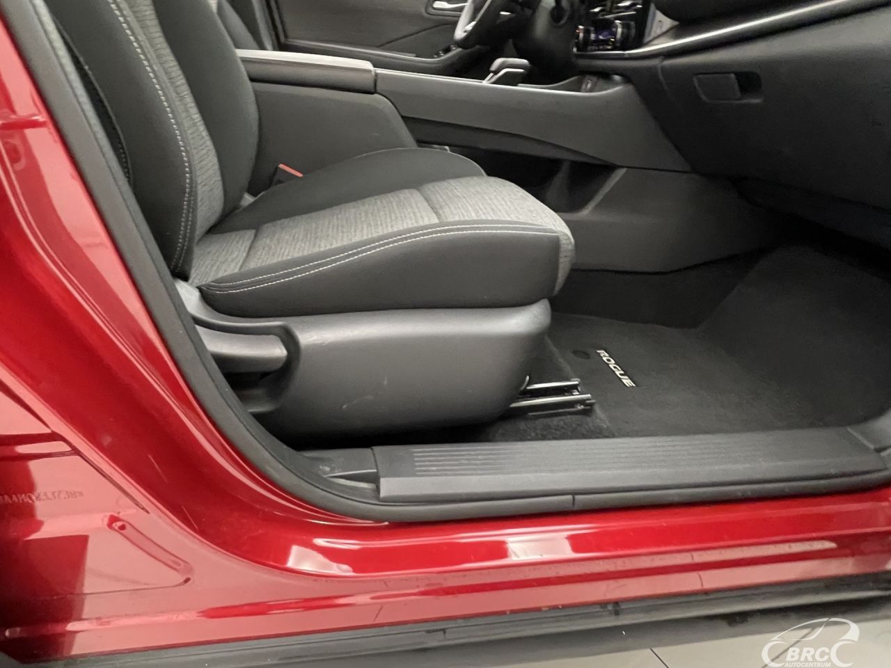 Nissan Rogue | 5