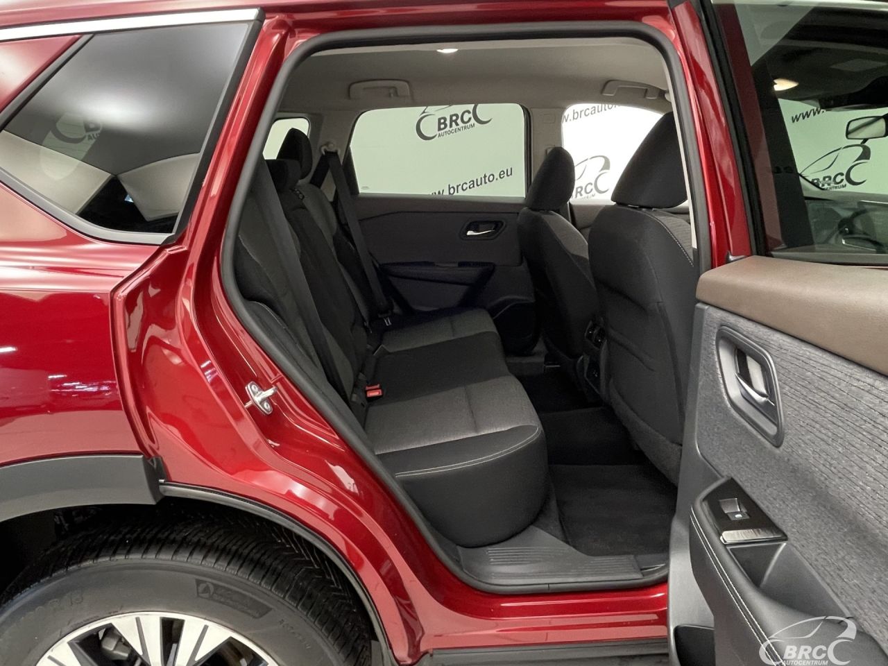 Nissan Rogue | 10