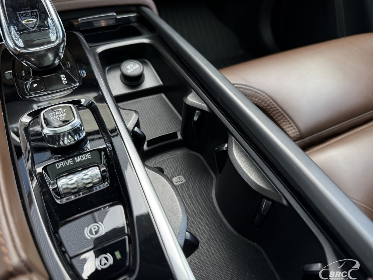 Volvo XC90 | 38