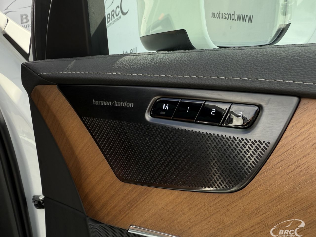 Volvo XC90 | 8