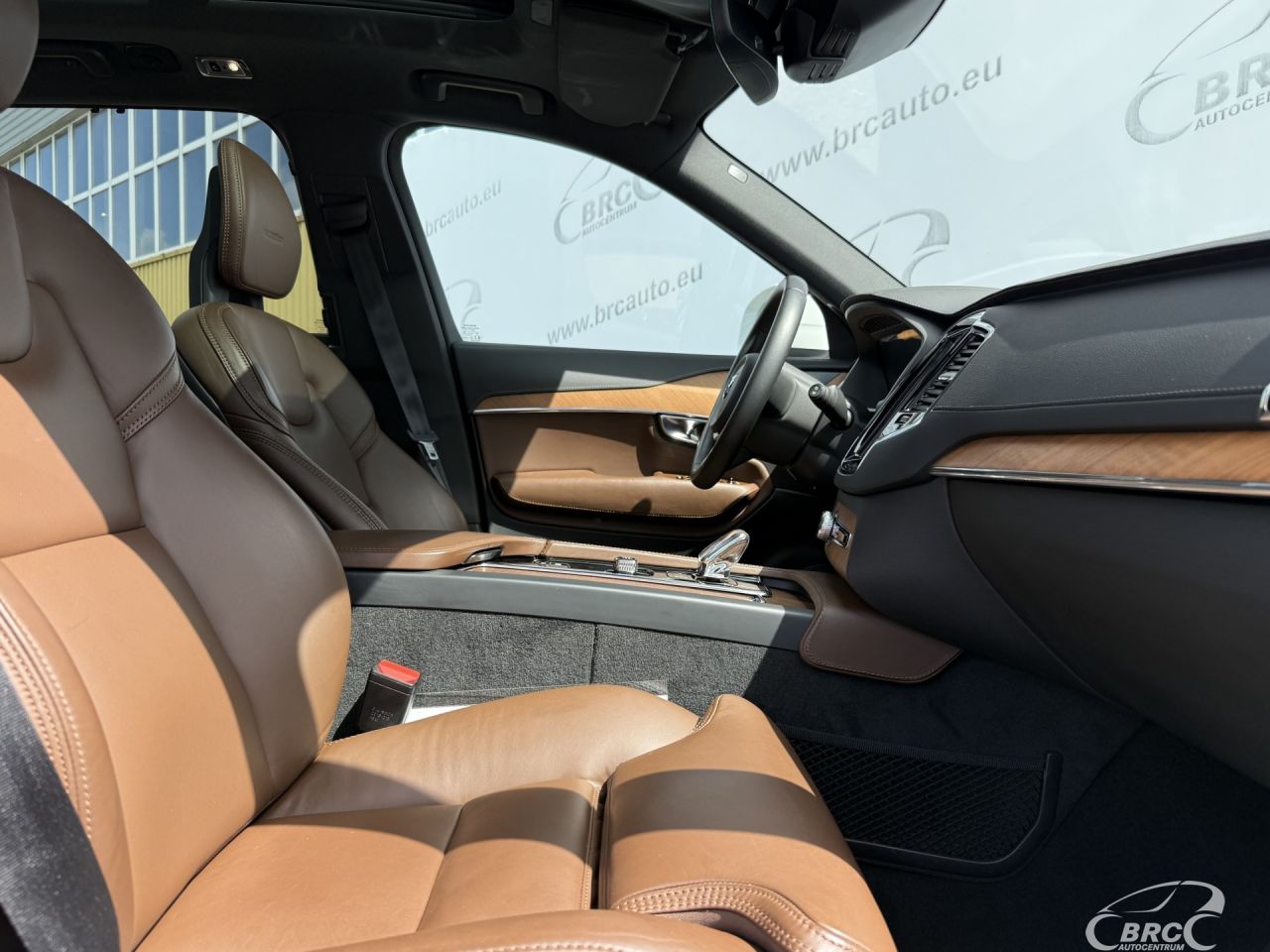 Volvo XC90 | 10