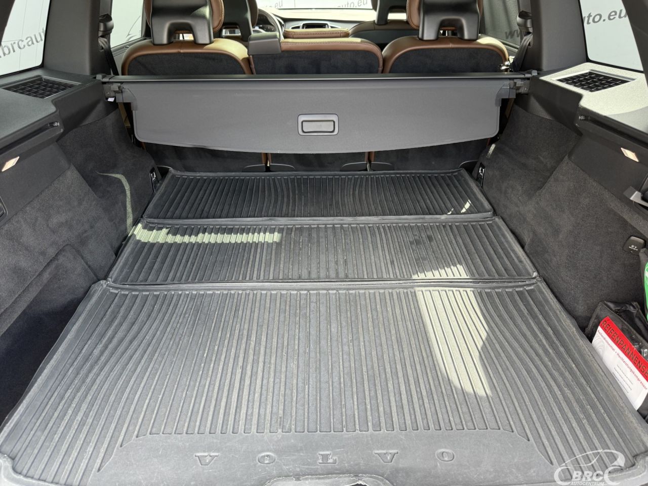 Volvo XC90 | 15