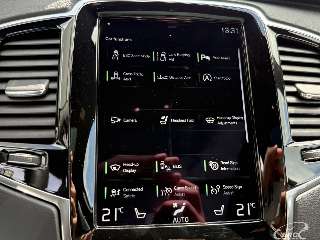 Volvo XC90 | 48