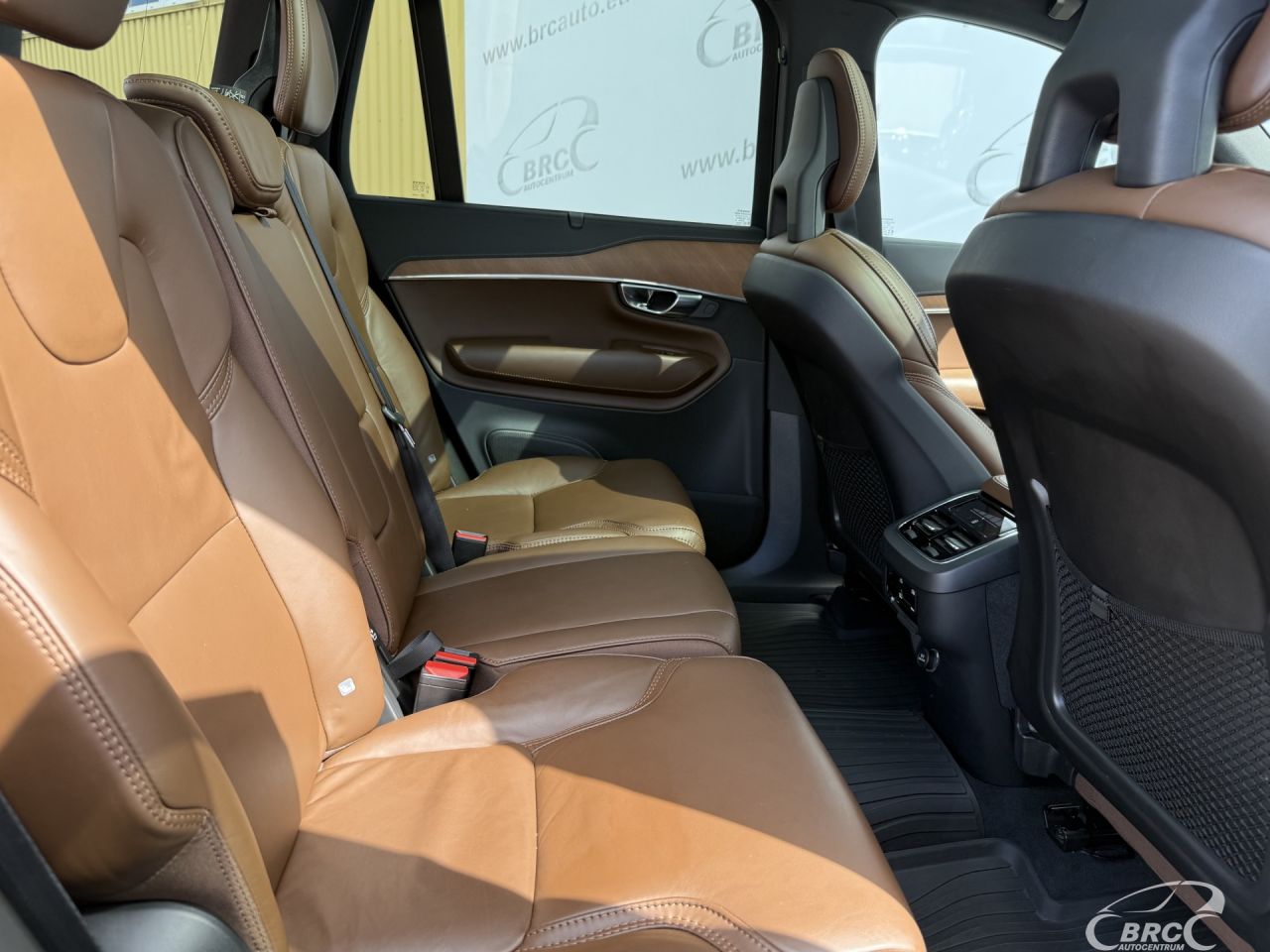 Volvo XC90 | 14