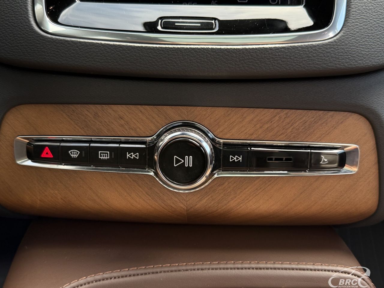 Volvo XC90 | 37