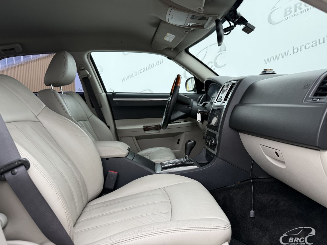 Chrysler 300 | 6