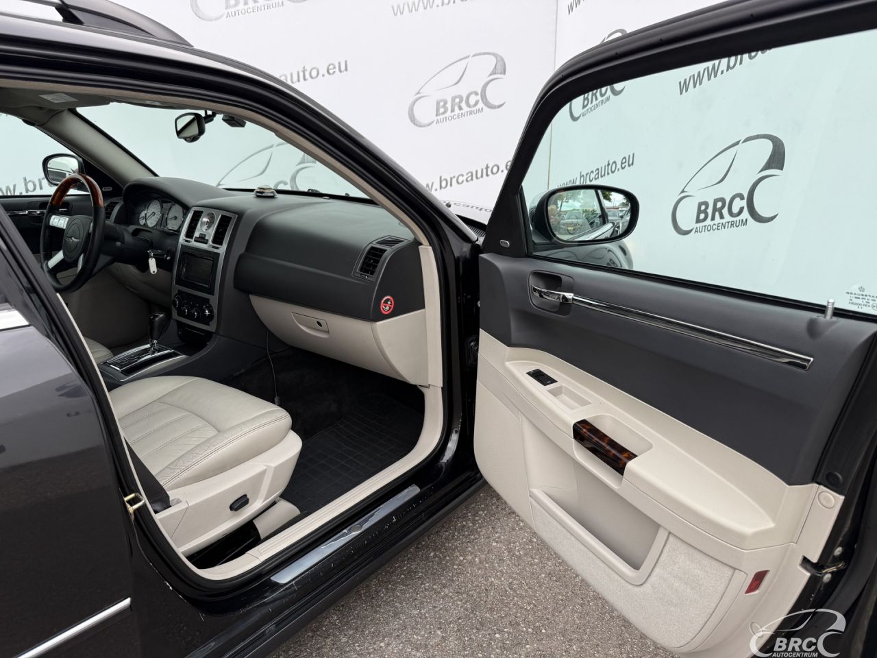 Chrysler 300 | 4