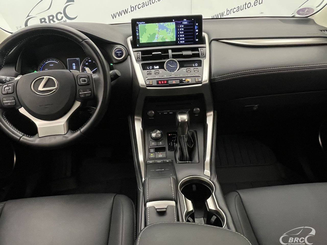 Lexus NX 300h | 13