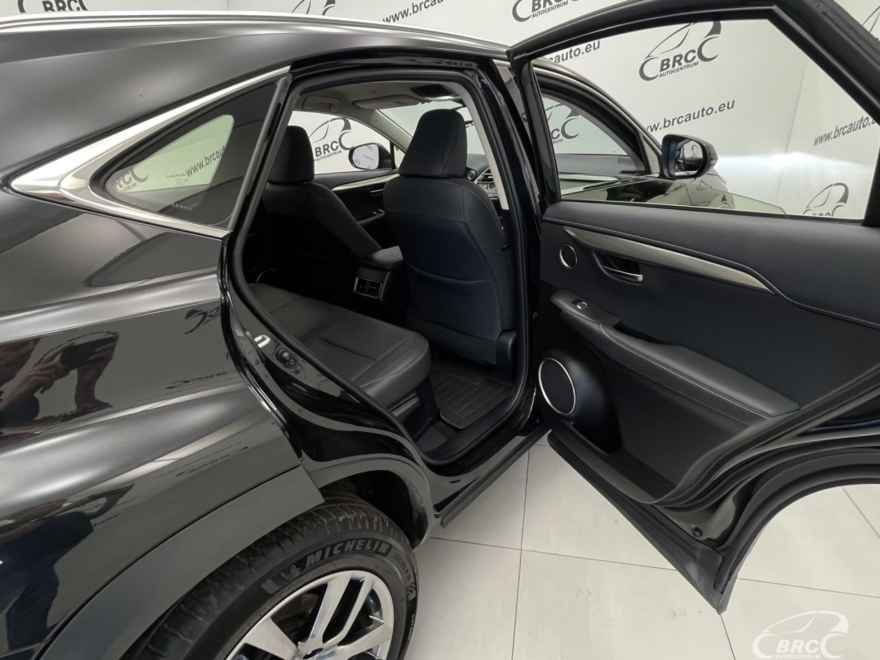 Lexus NX 300h | 11