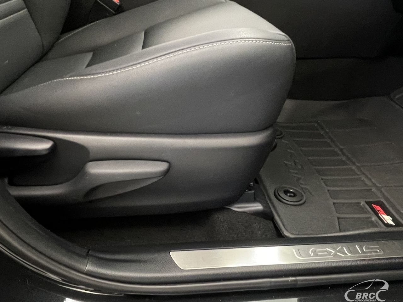 Lexus NX 300h | 5
