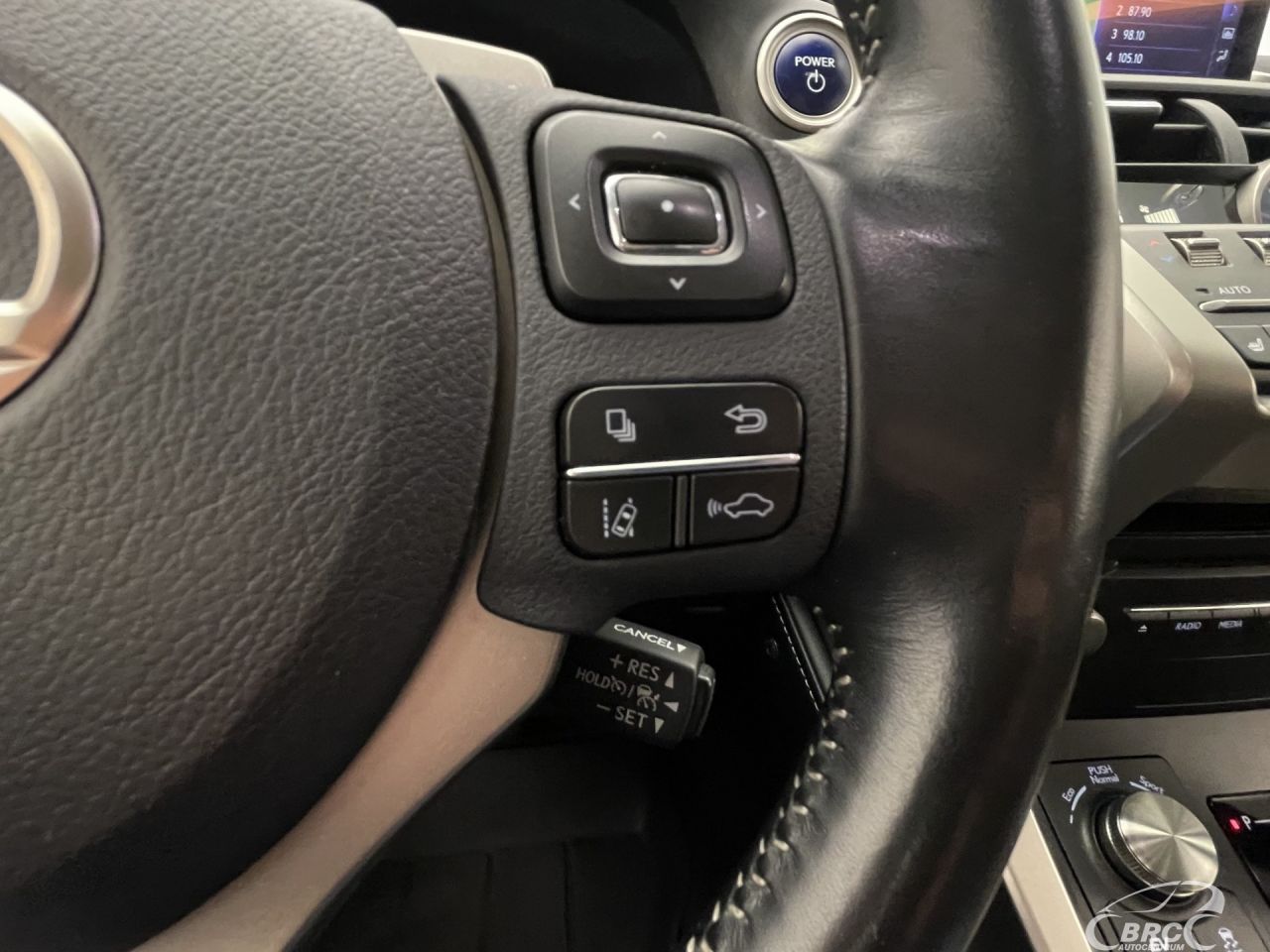 Lexus NX 300h | 29
