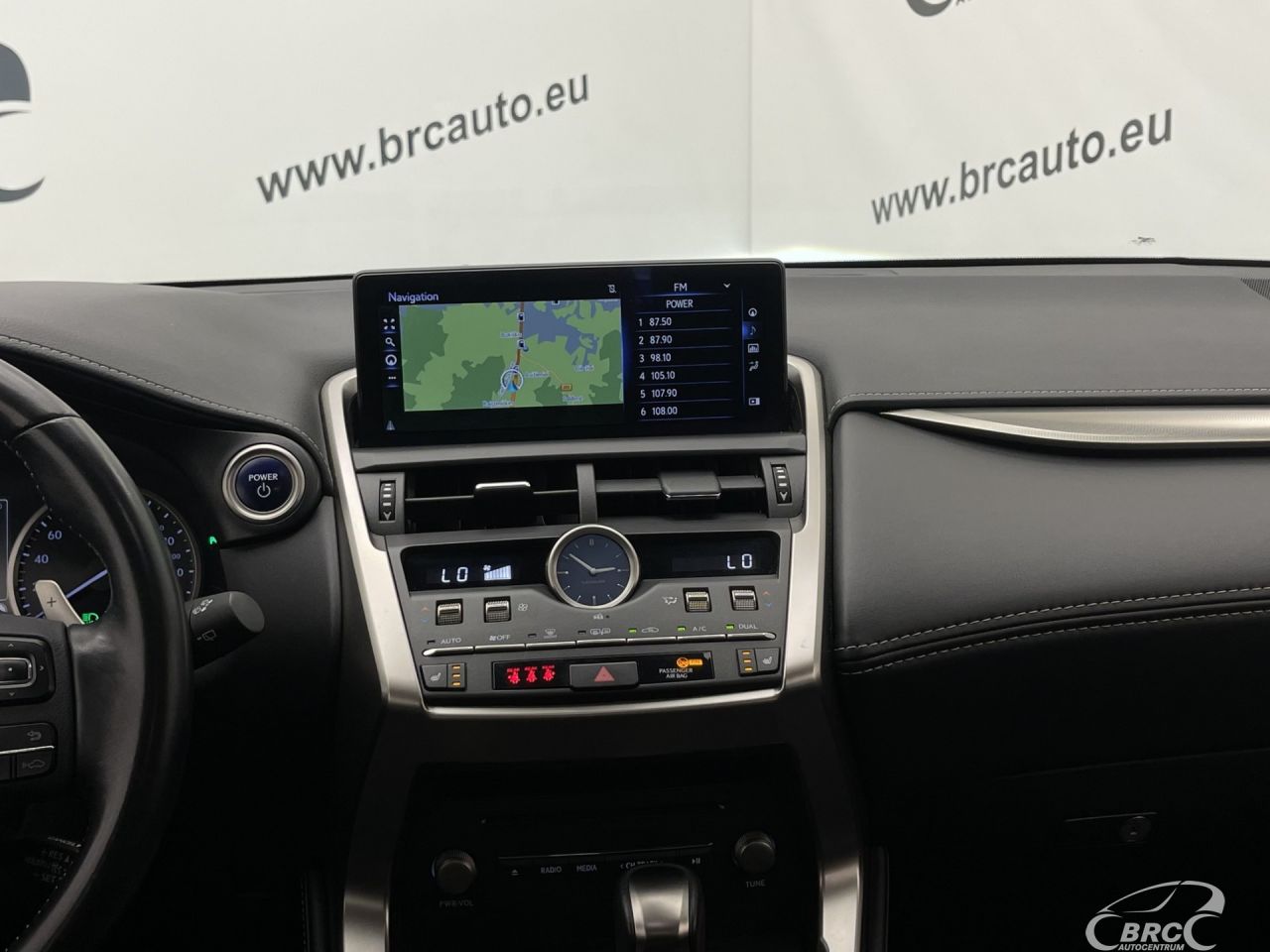 Lexus NX 300h | 14