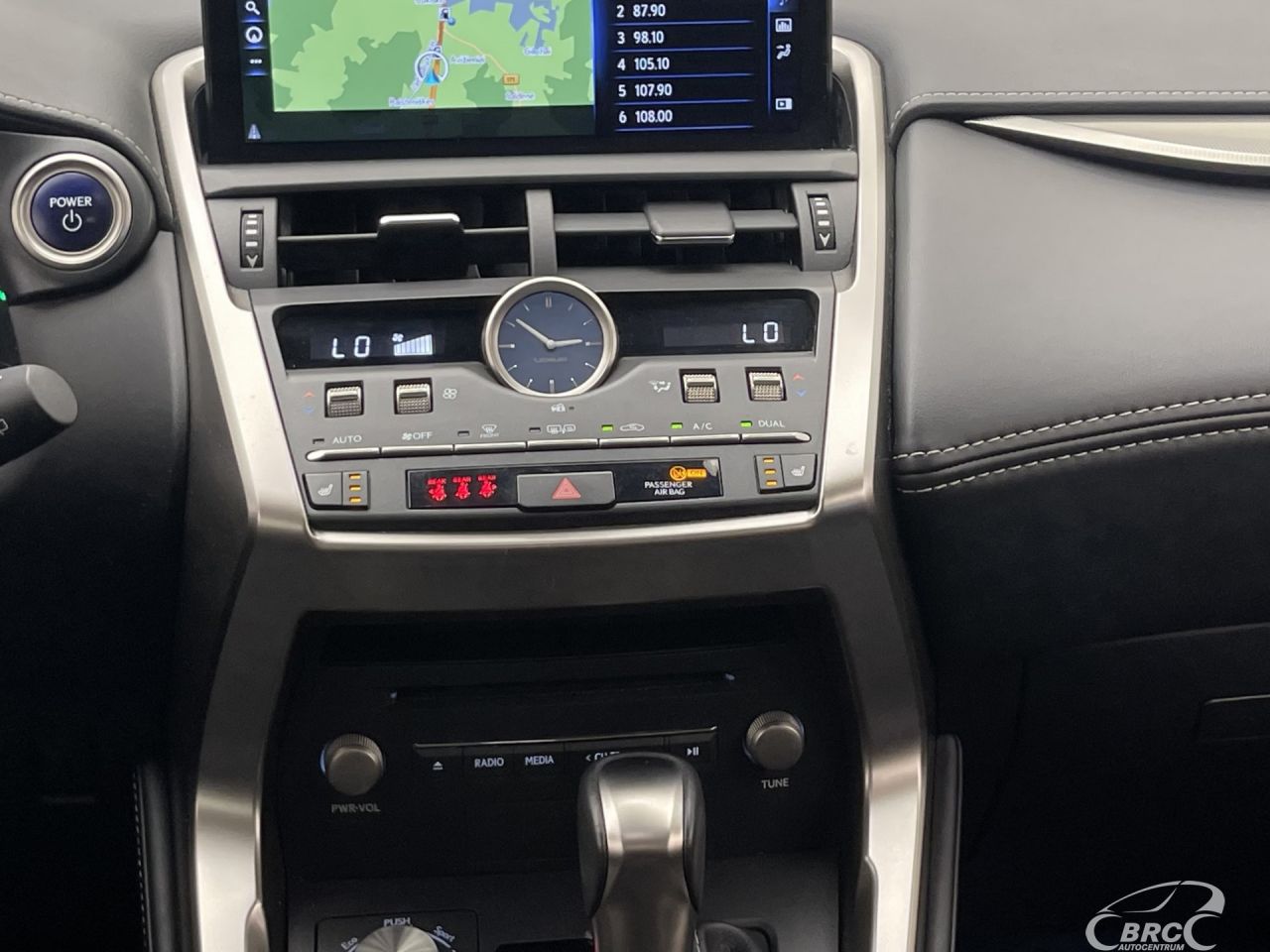 Lexus NX 300h | 15