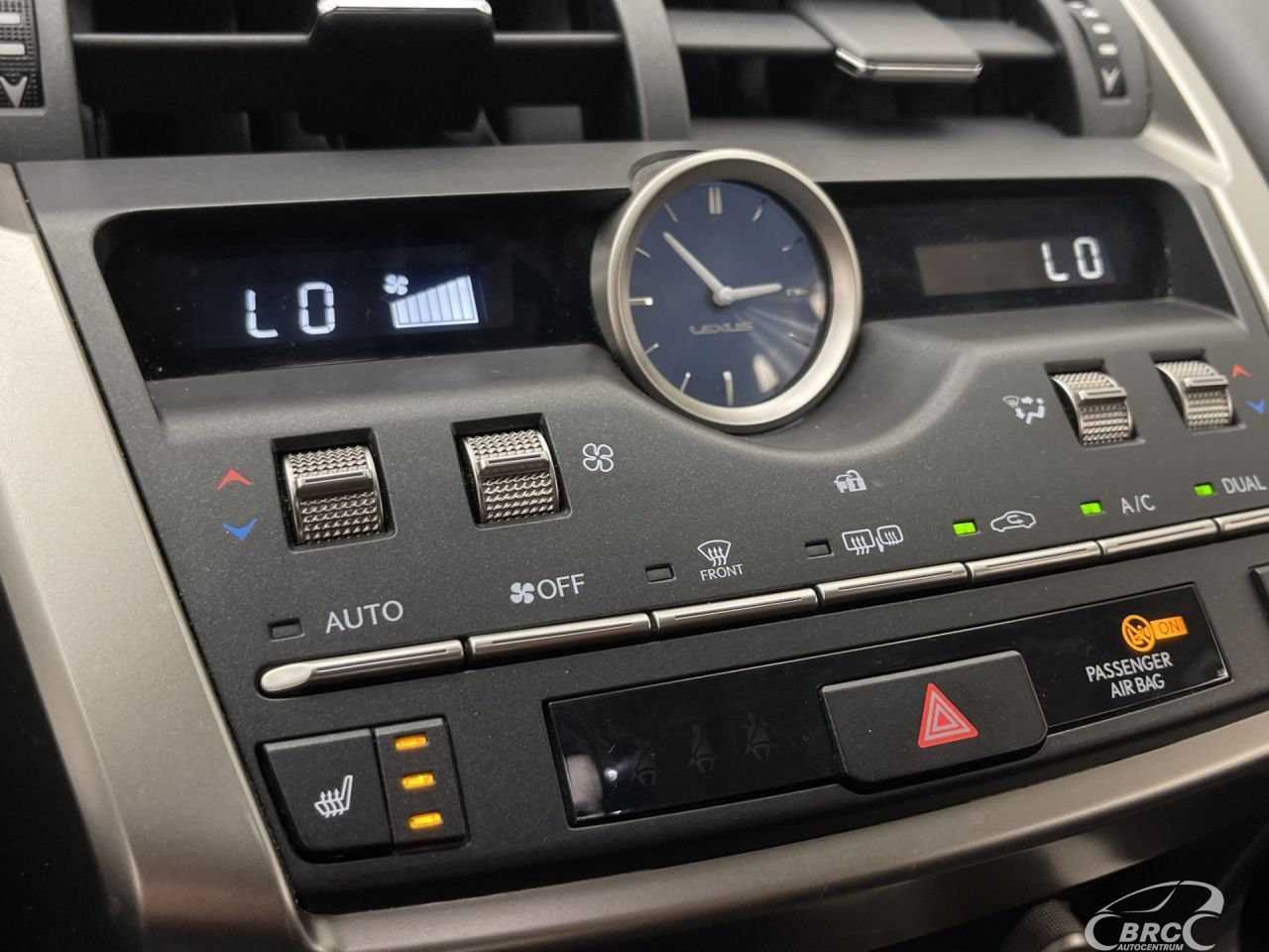 Lexus NX 300h | 33