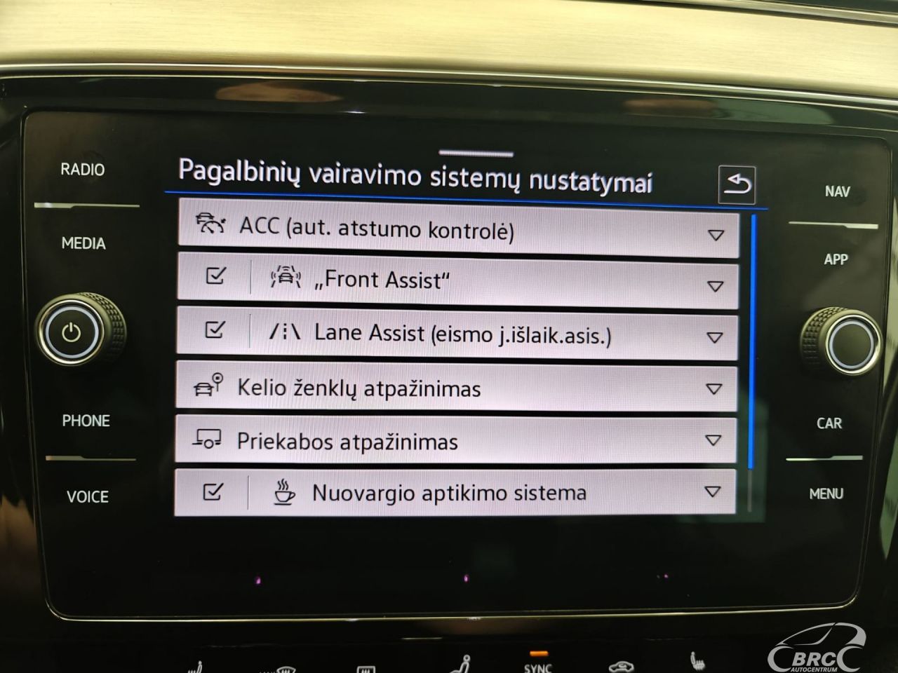 Volkswagen Passat | 17