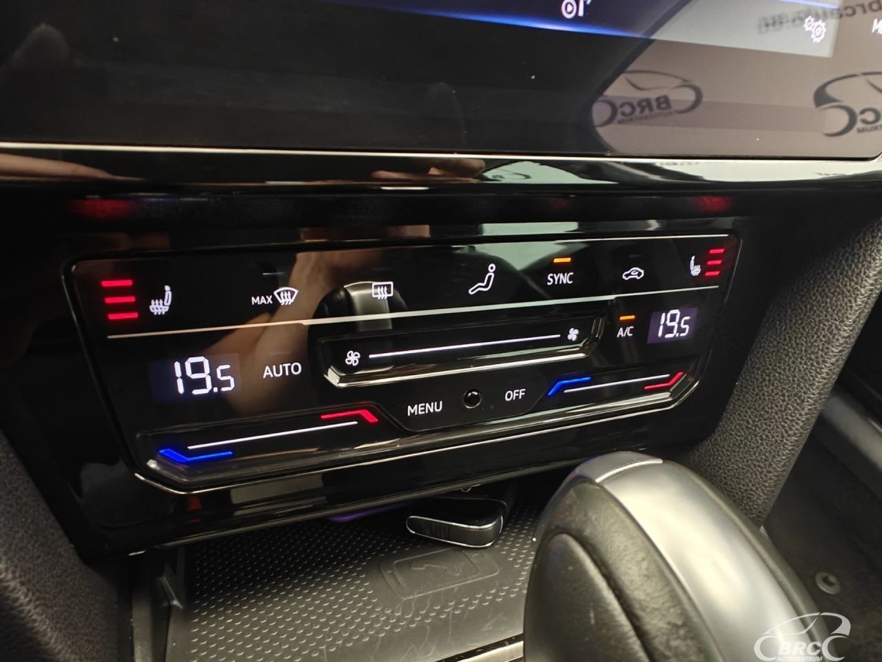 Volkswagen Passat | 12