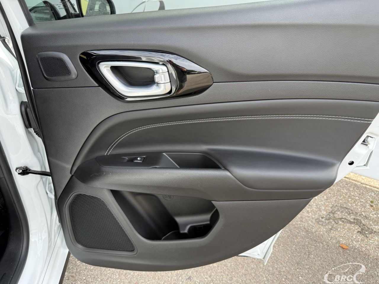 Jeep Compass | 10
