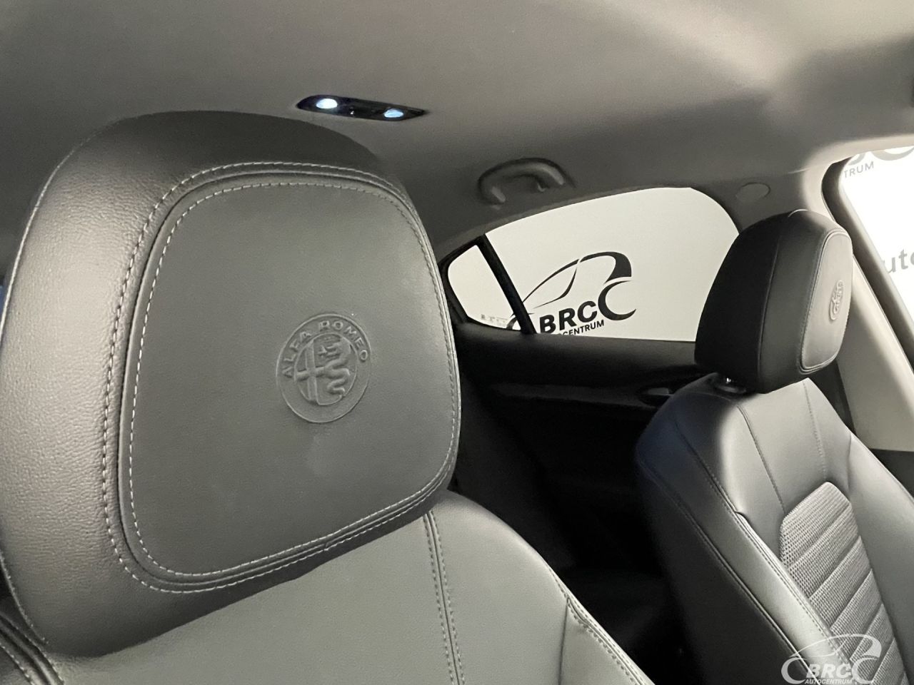 Alfa Romeo Stelvio | 7