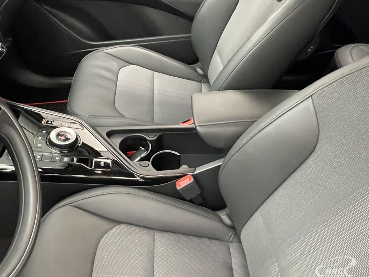 Kia Niro | 23