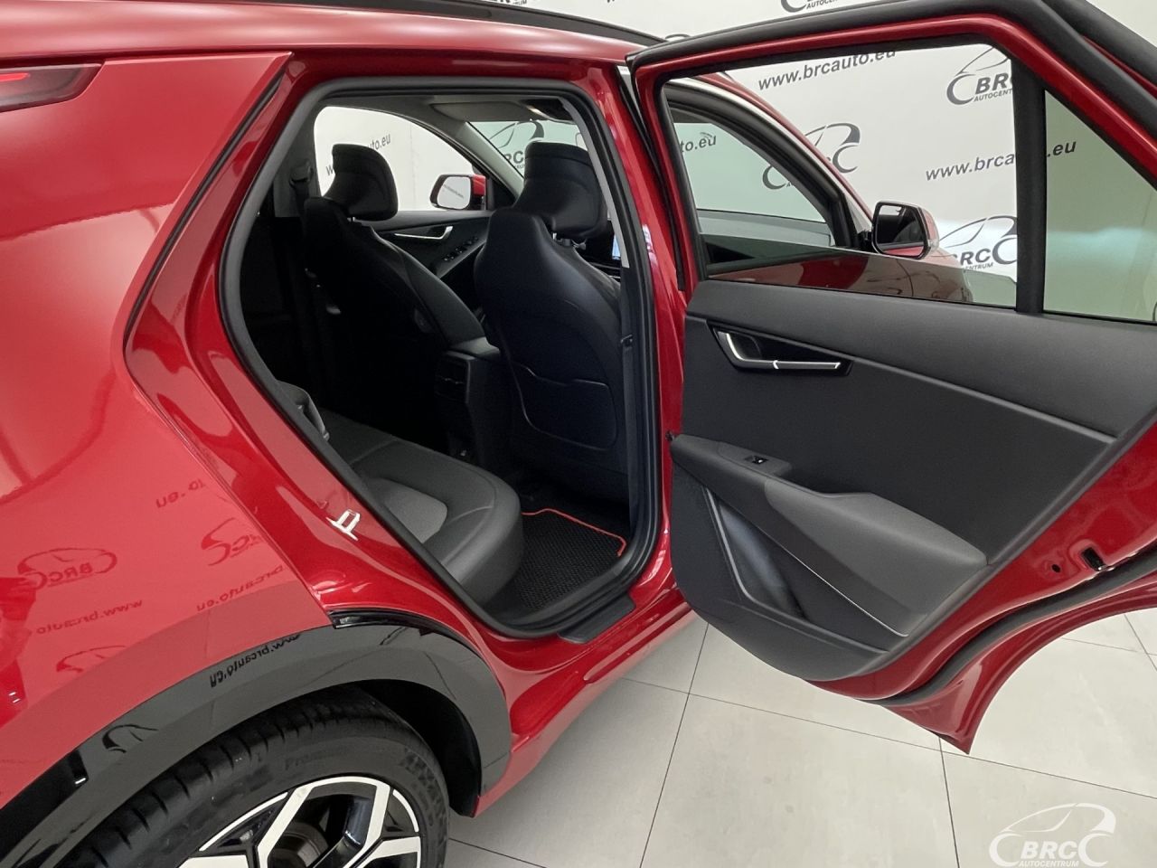Kia Niro | 12
