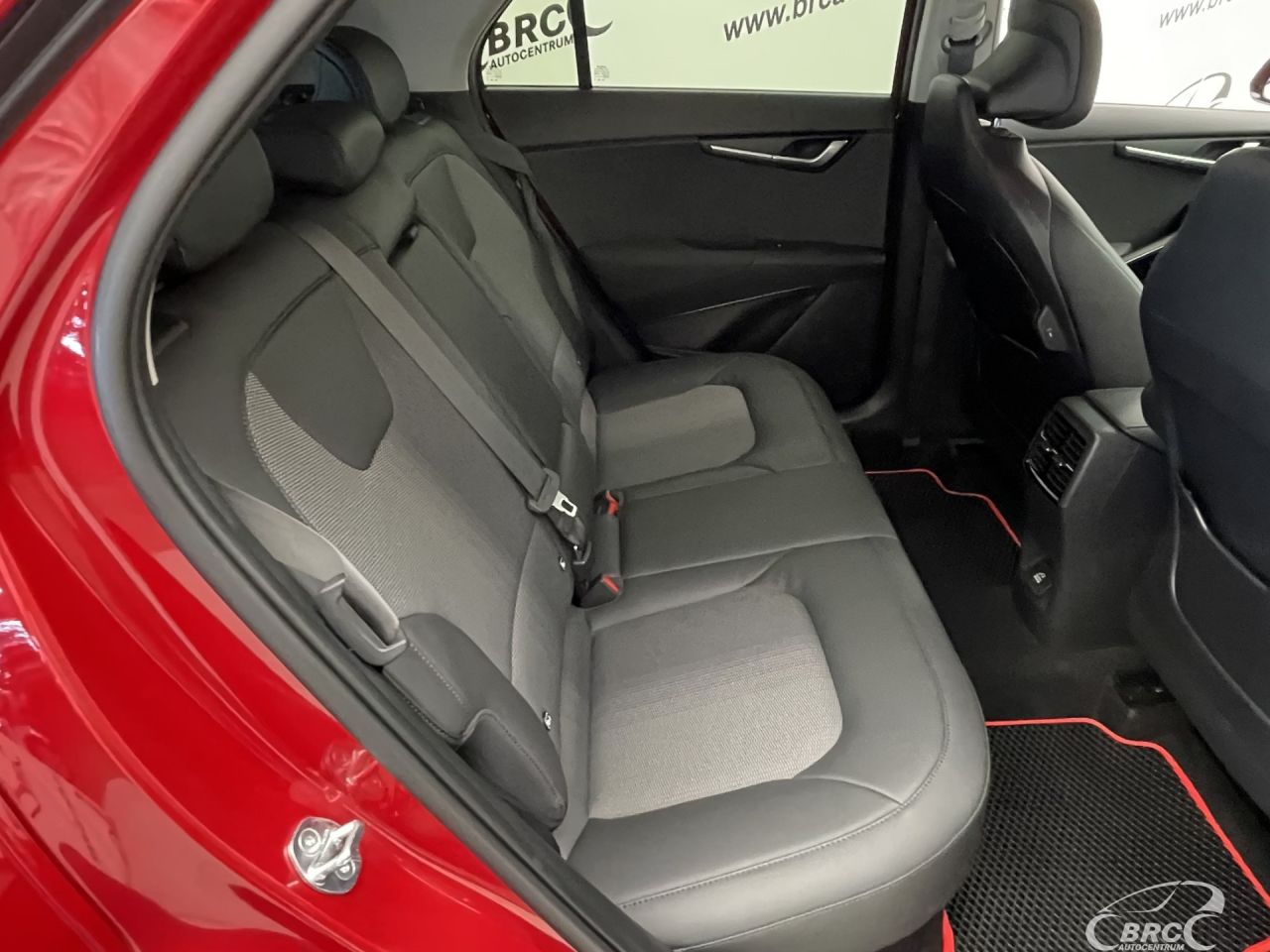 Kia Niro | 10