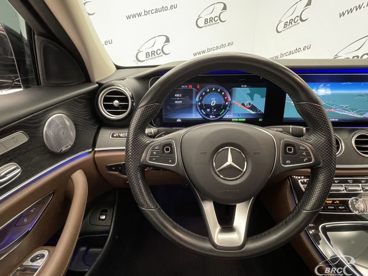 Mercedes-Benz E350 | 28