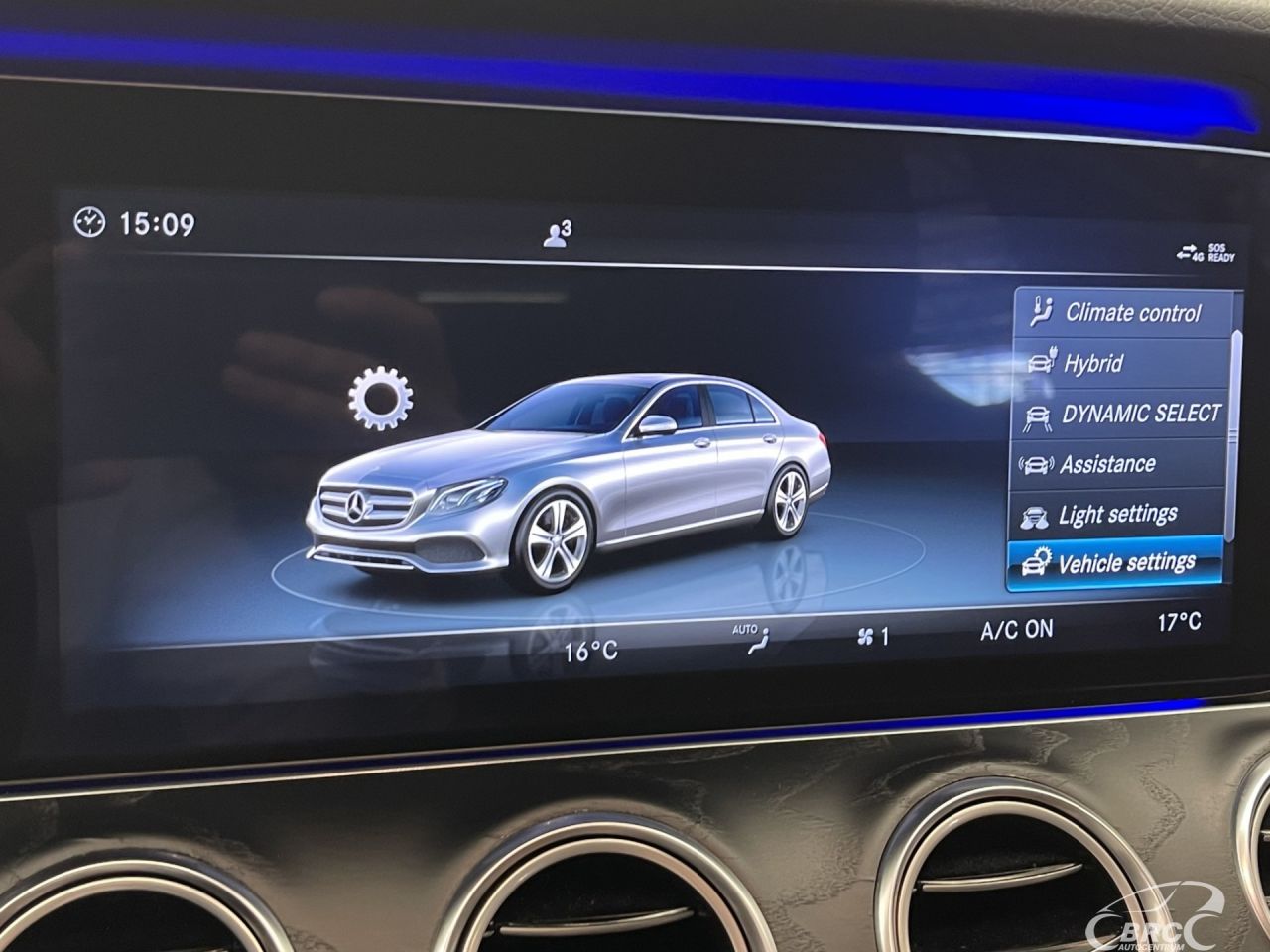Mercedes-Benz E350 | 39