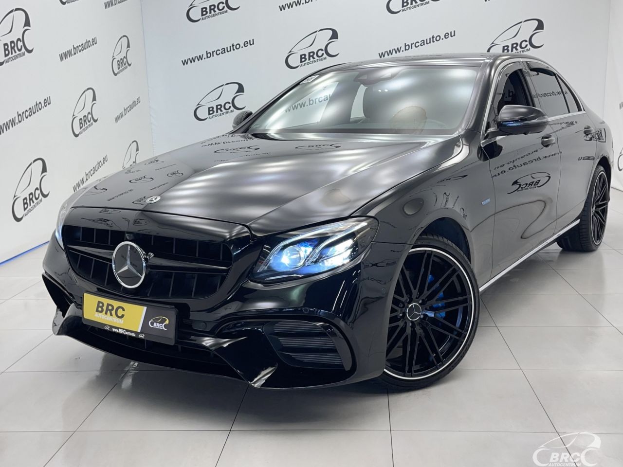 Mercedes-Benz E350 | 56