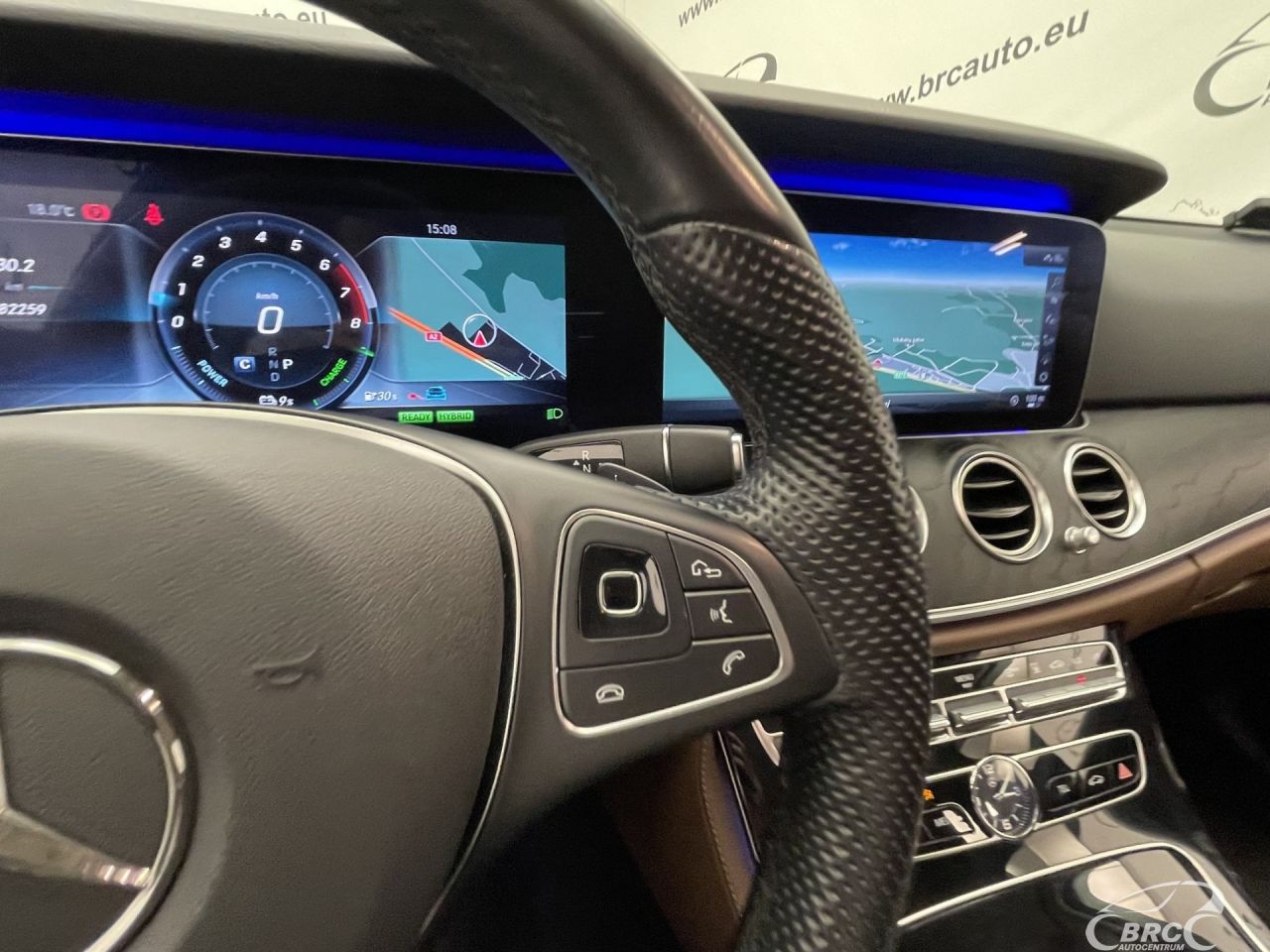 Mercedes-Benz E350 | 29