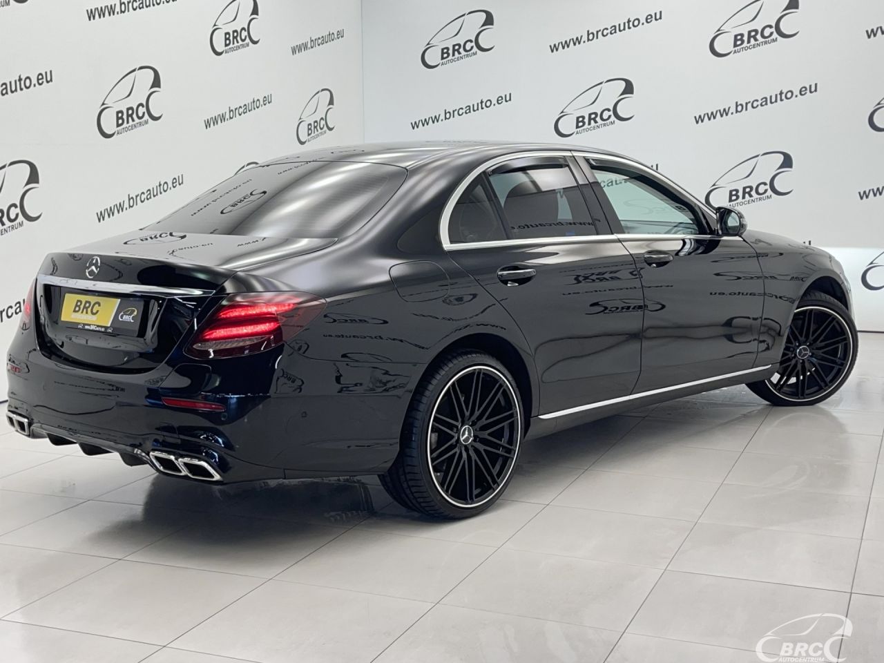 Mercedes-Benz E350 | 1