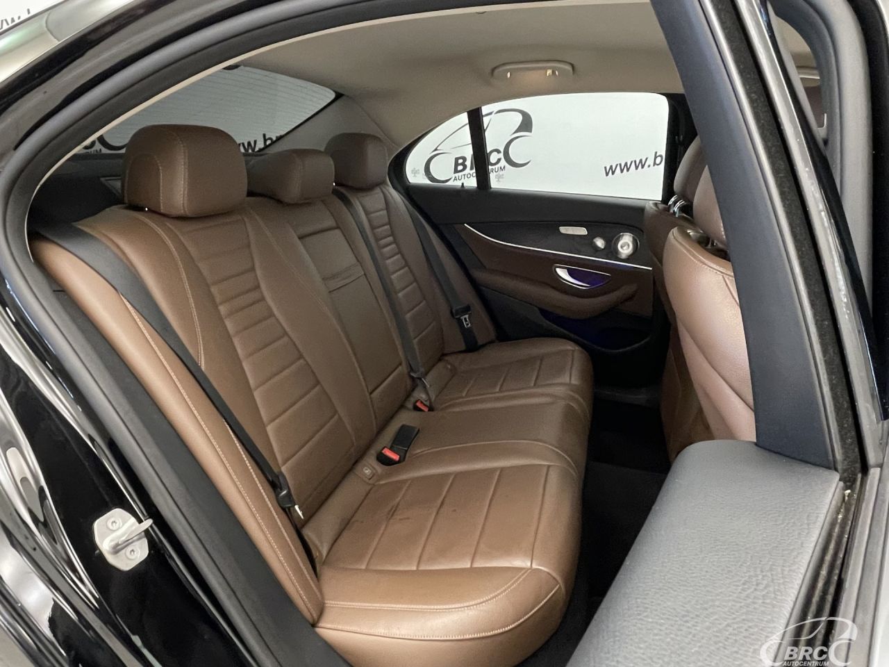 Mercedes-Benz E350 | 11