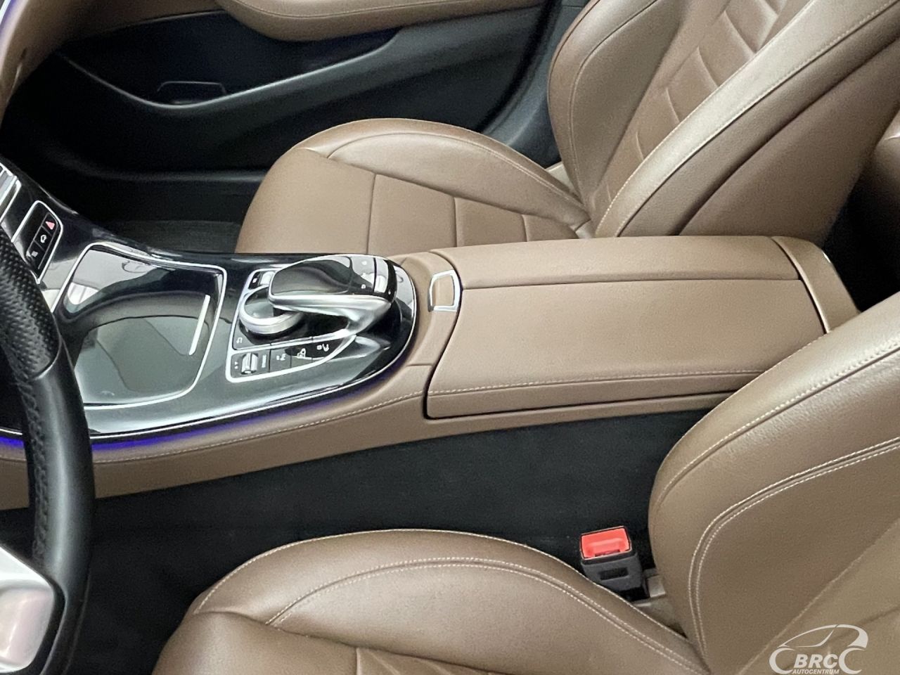 Mercedes-Benz E350 | 24