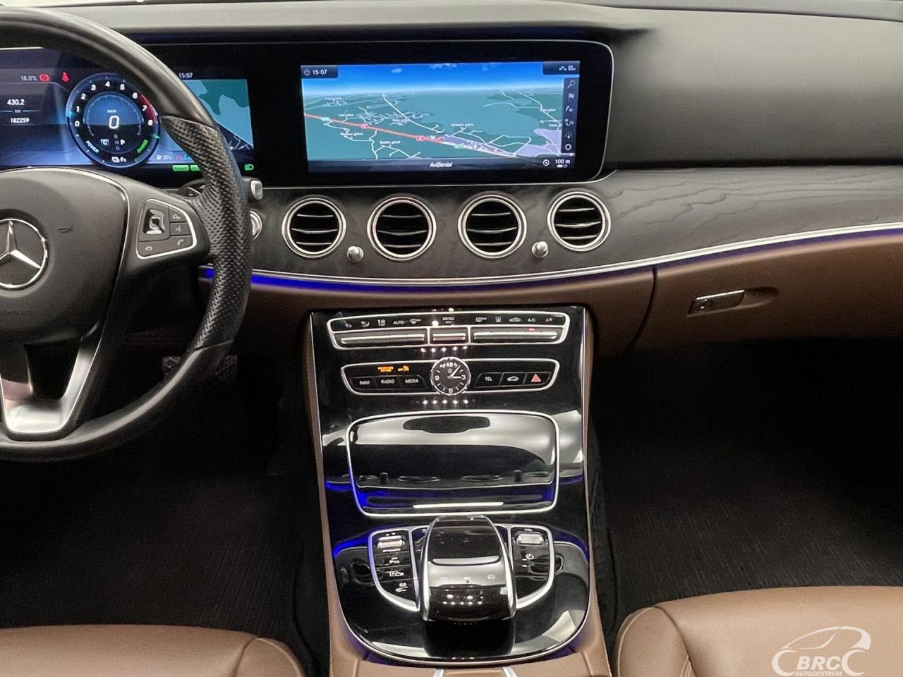 Mercedes-Benz E350 | 15