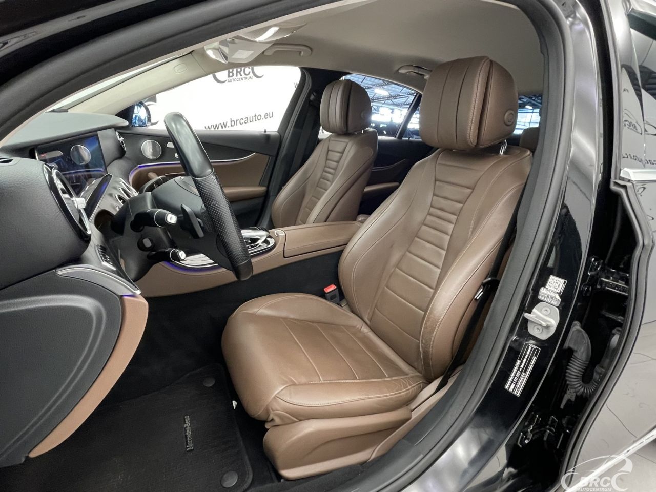 Mercedes-Benz E350 | 23