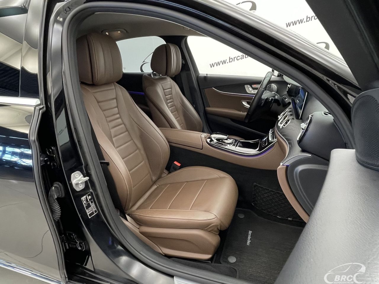Mercedes-Benz E350 | 6