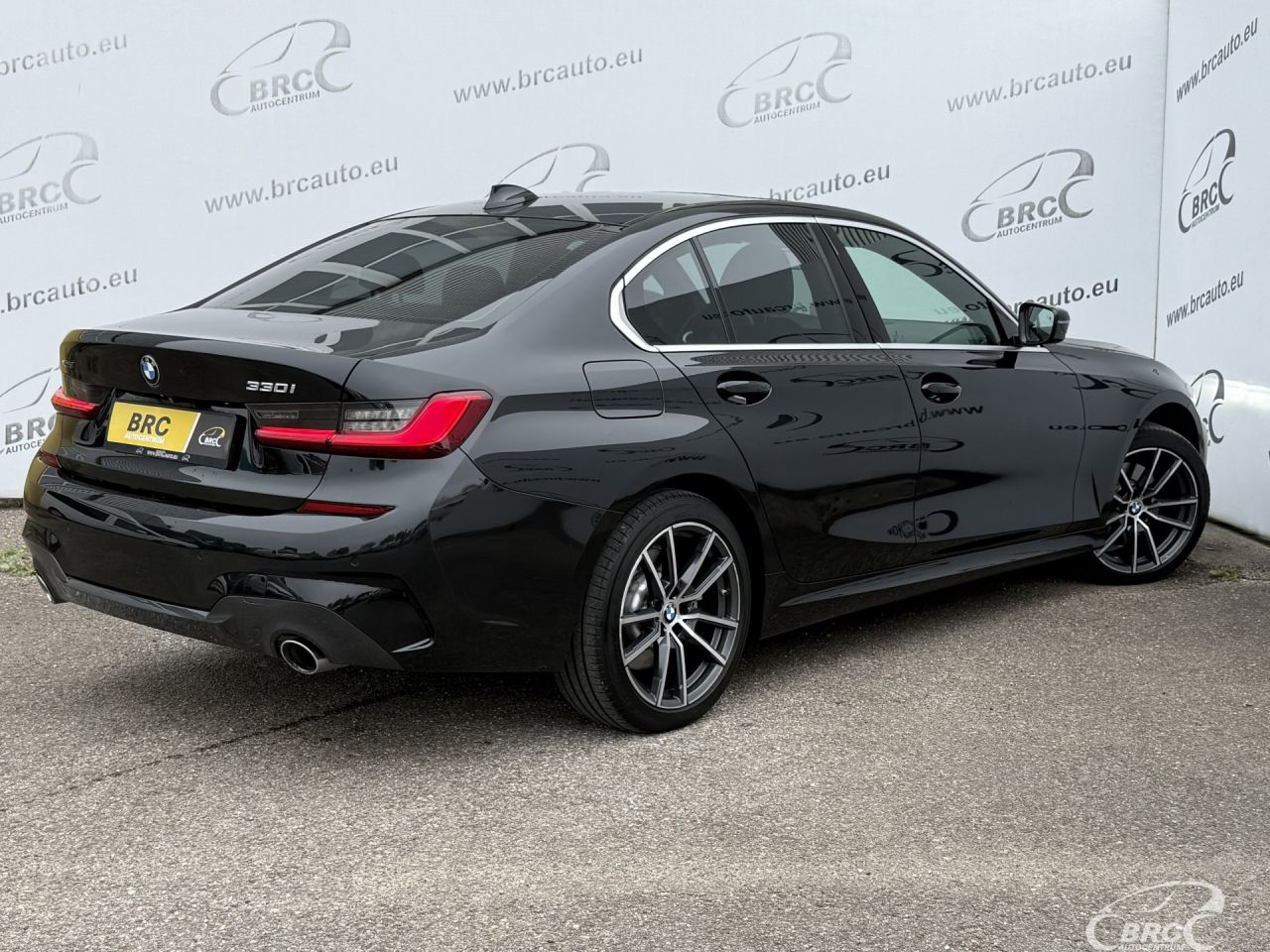 BMW 330 | 1