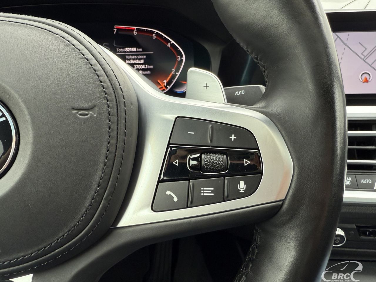 BMW 330 | 23