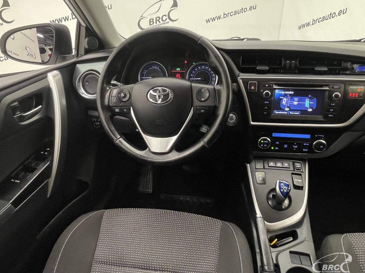 Toyota Auris | 12
