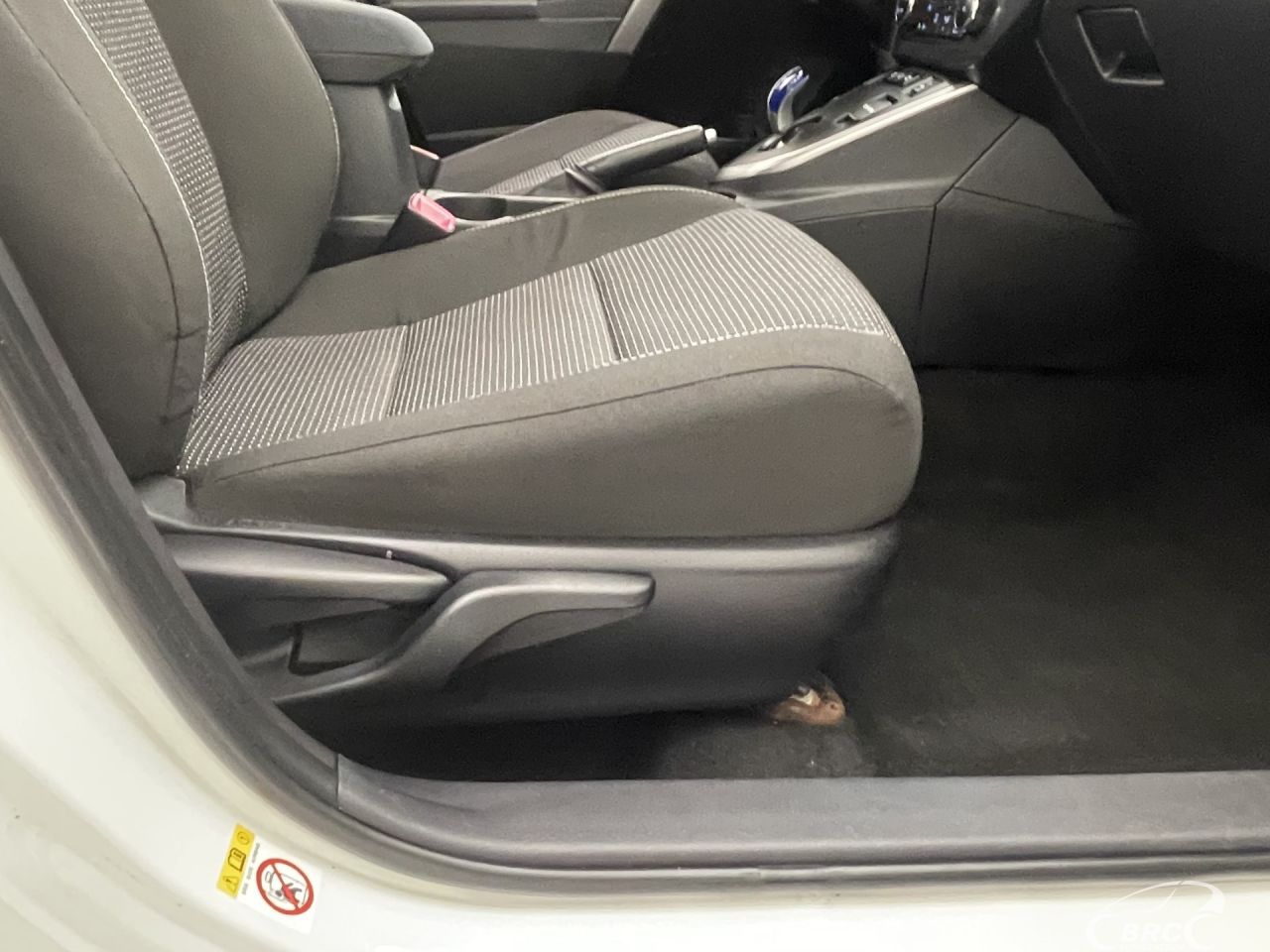 Toyota Auris | 5