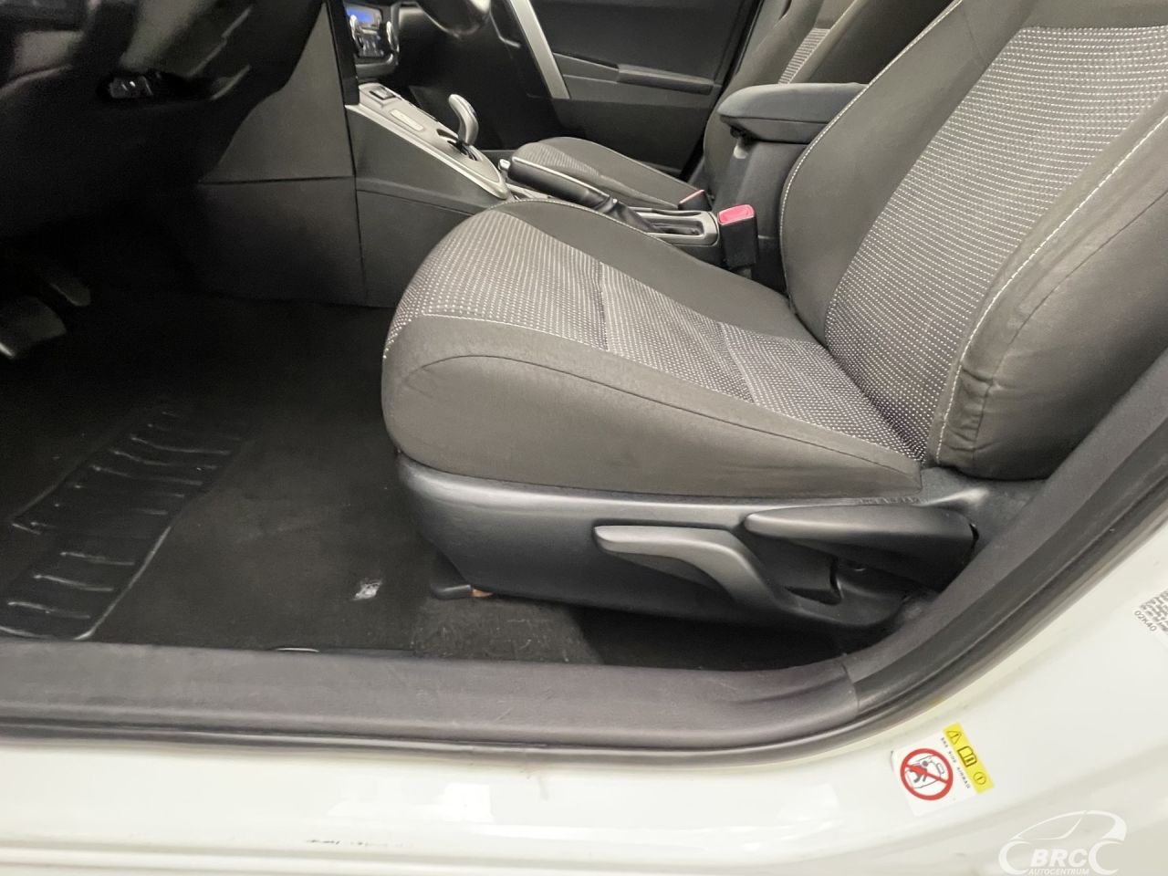 Toyota Auris | 21