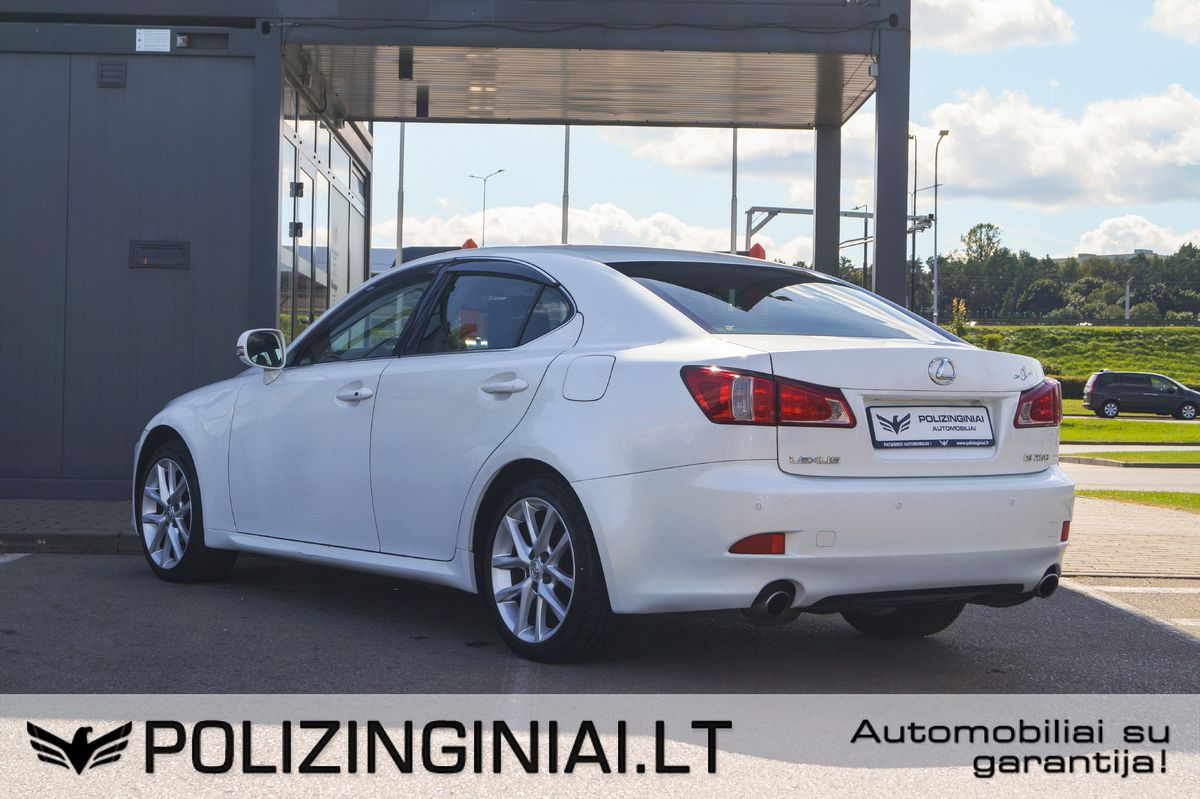 Lexus IS 250 | 3