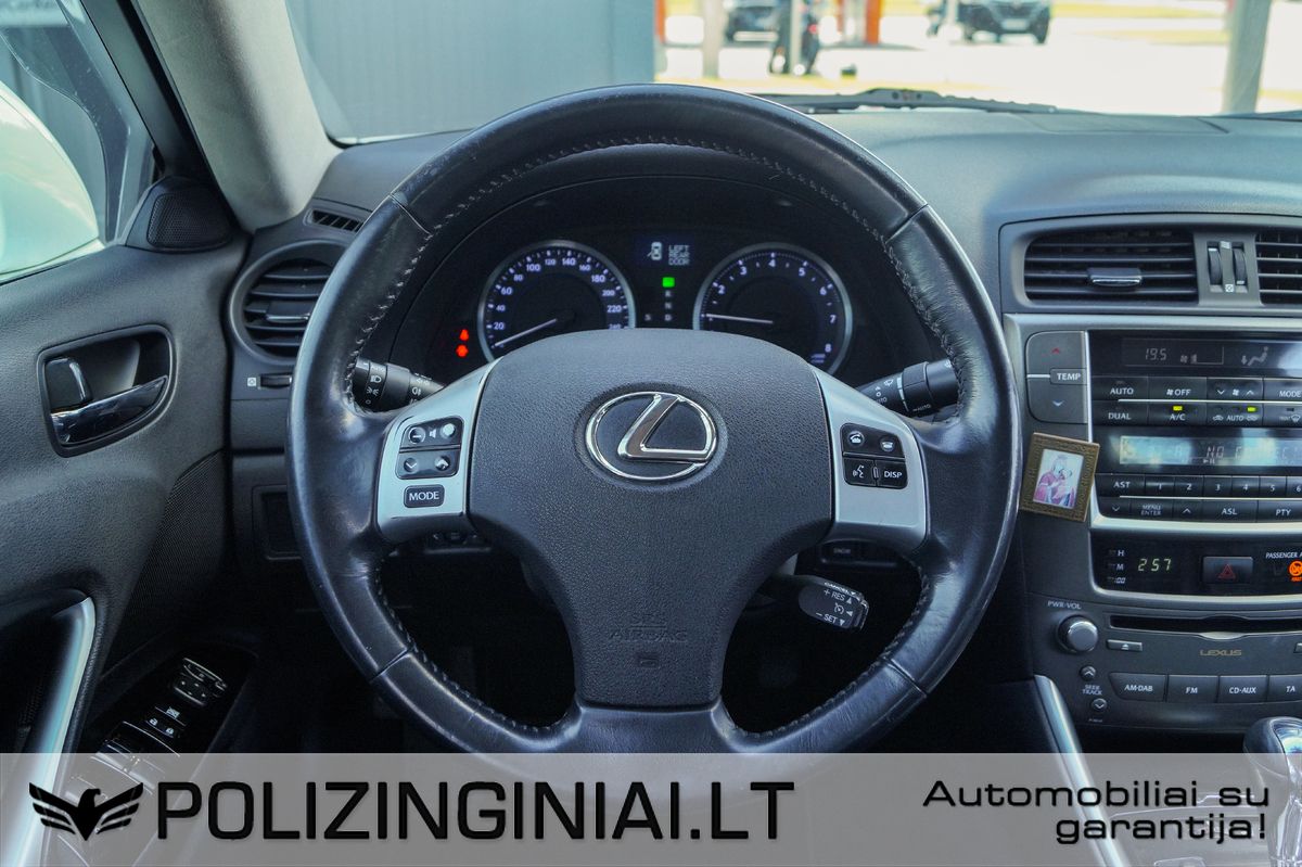 Lexus IS 250 | 5