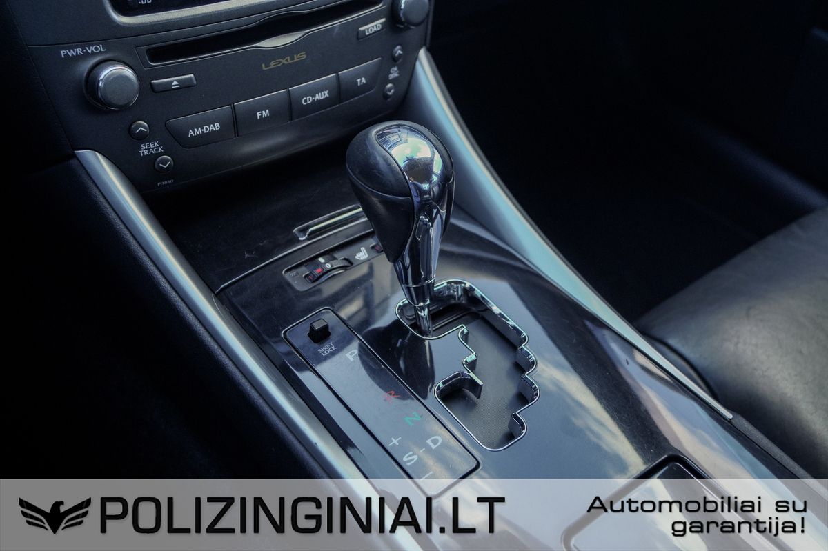 Lexus IS 250 | 12