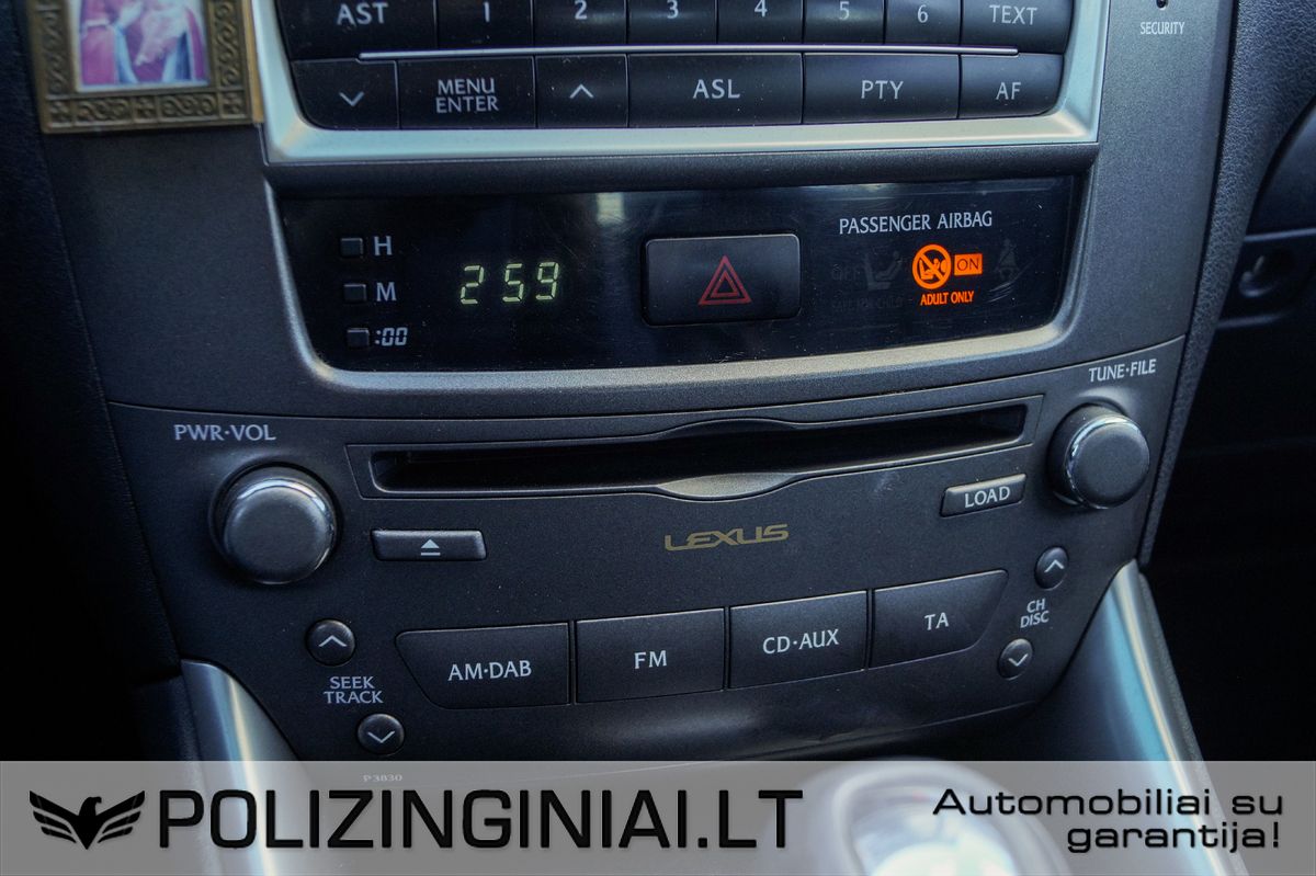 Lexus IS 250 | 11