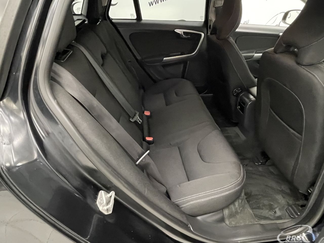 Volvo V60 | 10